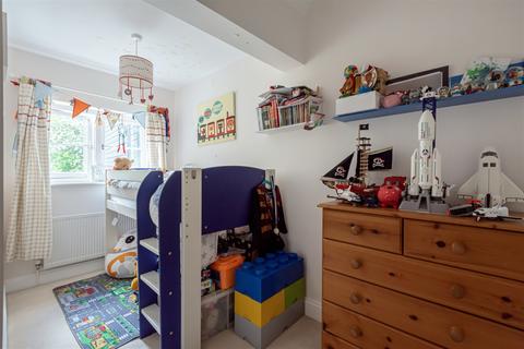67 Lion Lane, Haslemere, GU27 1JL