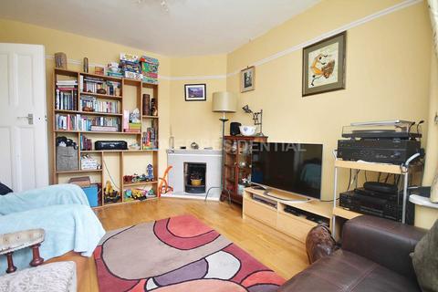 undefined, Melrose Gardens KT3