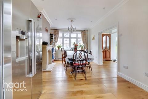 23 The Drive, Harold Wood, Romford, RM3 0DU