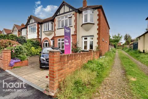 23 The Drive, Harold Wood, Romford, RM3 0DU