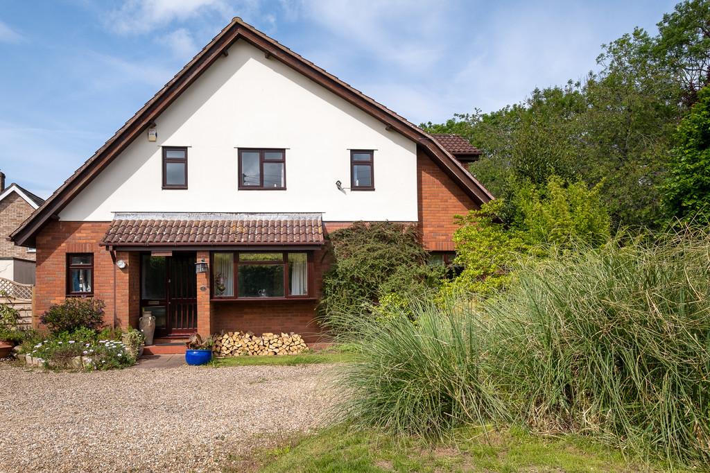 Wrington Road, Congresbury 4 bed detached house £600,000
