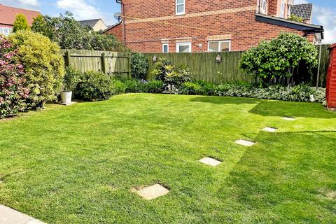 14 Darwin Close, Waddington, Lincoln, LN5 9GB
