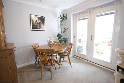 14 Darwin Close, Waddington, Lincoln, LN5 9GB