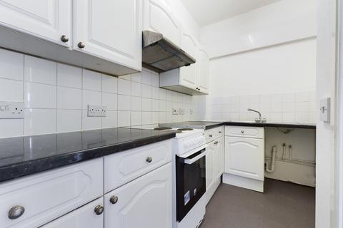 2 bedroom apartment to rent, Bradstone Road, Folkestone