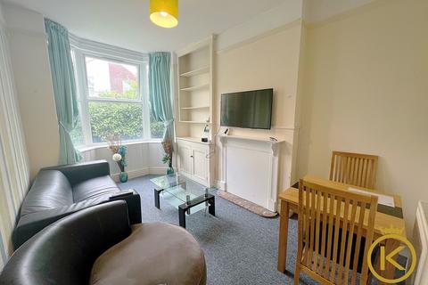 4 bedroom terraced house to rent, Bramshott Road, Southsea