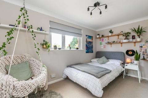 5 Godwin Close, Winchester, SO22 5JN
