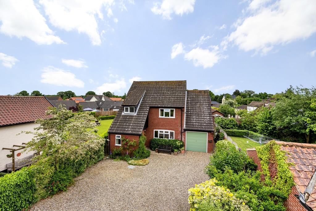 Surlingham Lane, Rockland St. Mary, Norwich 4 bed detached house for