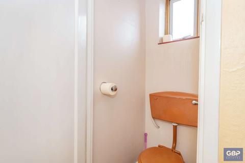 20 Blenheim Gardens, Aveley, South Ockendon, RM15 4EB