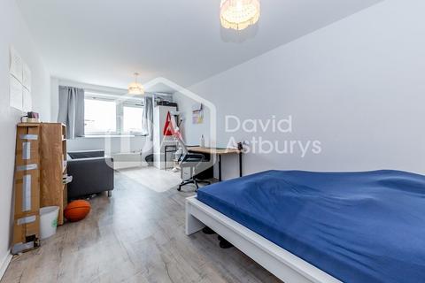 4 bedroom apartment to rent, York Way, Camden Town, London