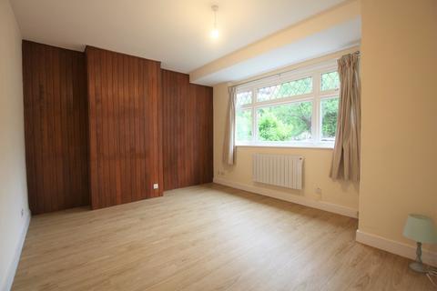 77 Eastfields Road, Mitcham, CR4 2LS