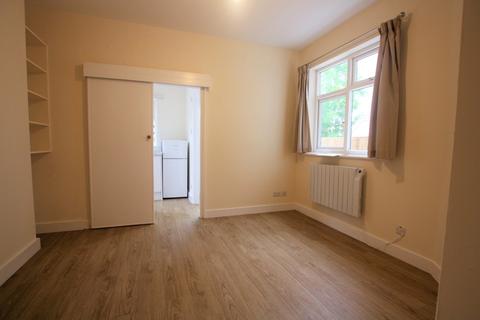 77 Eastfields Road, Mitcham, CR4 2LS