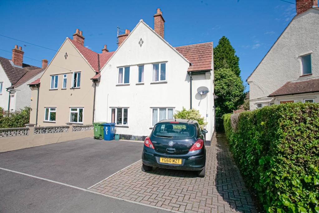 Addison Crescent, Oxford 4 bed semidetached house £2,400 pcm (£554 pw)