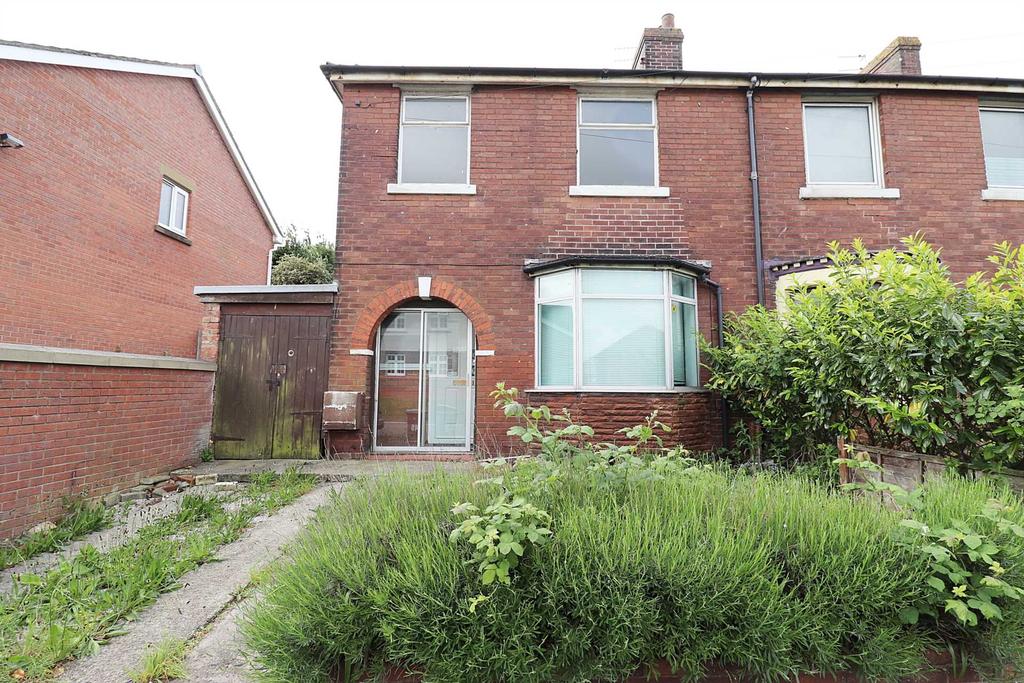 Dock Road, Lytham 3 bed end of terrace house £149,950