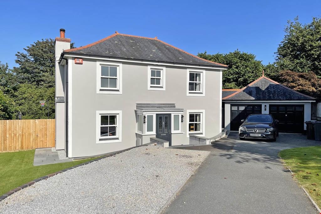 Truro, Cornwall 4 bed detached house for sale £900,000