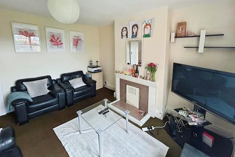 4 bedroom semi-detached house to rent, Leighbrook Road, Fallowfield, M14