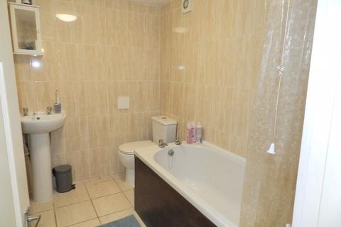 18 Chestnut Avenue, Headingley, Leeds, LS6 1BA