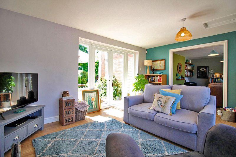 Linden Lea, Finchfield Wolverhampton 3 bed detached house £370,000