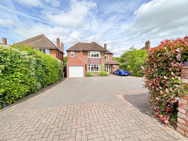 Wood Lane, Streetly, Sutton Coldfield, B74 3LS 4 bed detached house for