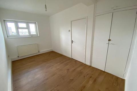 2 bedroom flat to rent - Loddiges Road, Hackney, London, E9 6PR