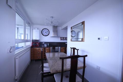 2 bedroom flat to rent - Milton Garden Estate, Stoke Newington, London, N16 8TS
