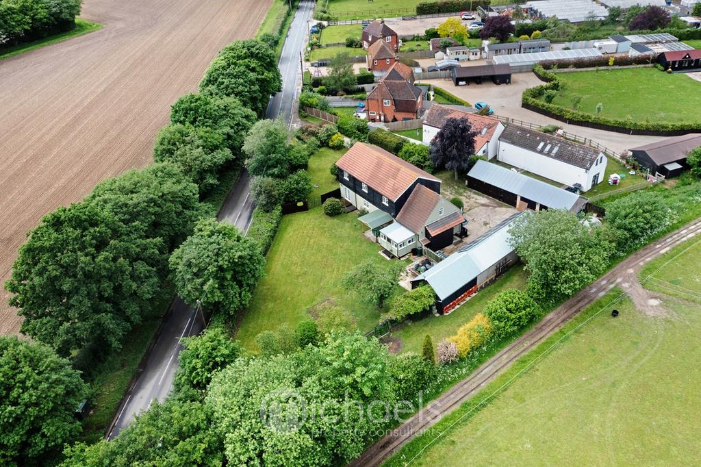 Bromley Road, Ardleigh, Colchester, CO7 4 bed detached house £765,000