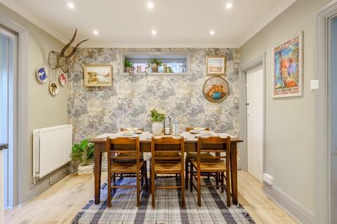 Rose Cottage Barton Road, Bramley, Guildford, GU5 0EA