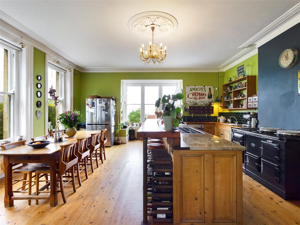Kitchen/Dining Room