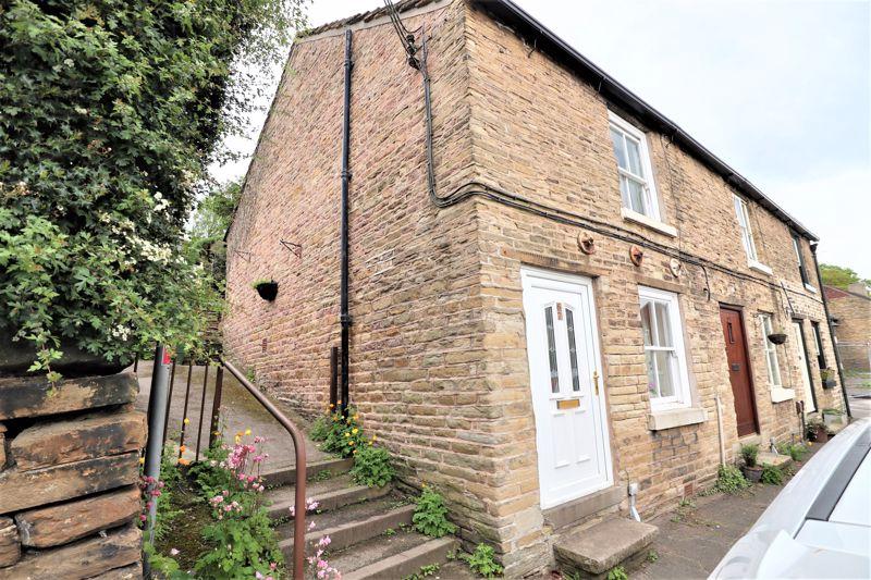 Rainow Road, Macclesfield 1 bed terraced house £180,000