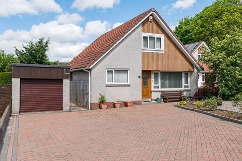 3 bedroom detached house for sale - Mallaig Avenue, Dundee