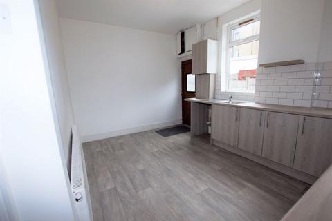 2 bedroom terraced house to rent, Robinson Street, Tyldesley