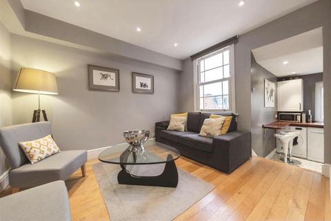 2 bedroom flat to rent, Wadham Road, London