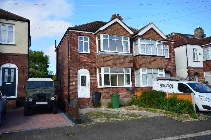 Park View, Hastings 3 bed semidetached house £1,050 pcm (£242 pw)