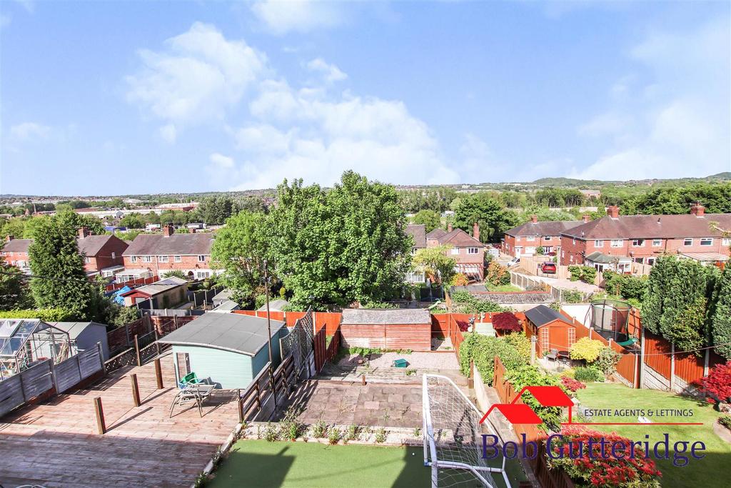 St. Edmunds Avenue, Porthill, Newcastle 3 bed semidetached house £