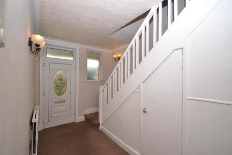 12 Barrowby Drive, Leeds, LS15 8QH
