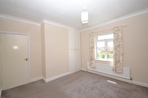 12 Barrowby Drive, Leeds, LS15 8QH