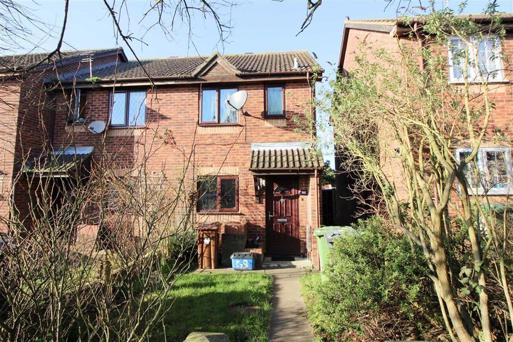 Aycliffe Road, Borehamwood, Herts 2 bed end of terrace house £1,400