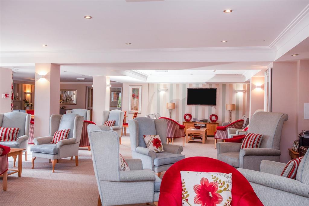 Communal Lounge.jpg