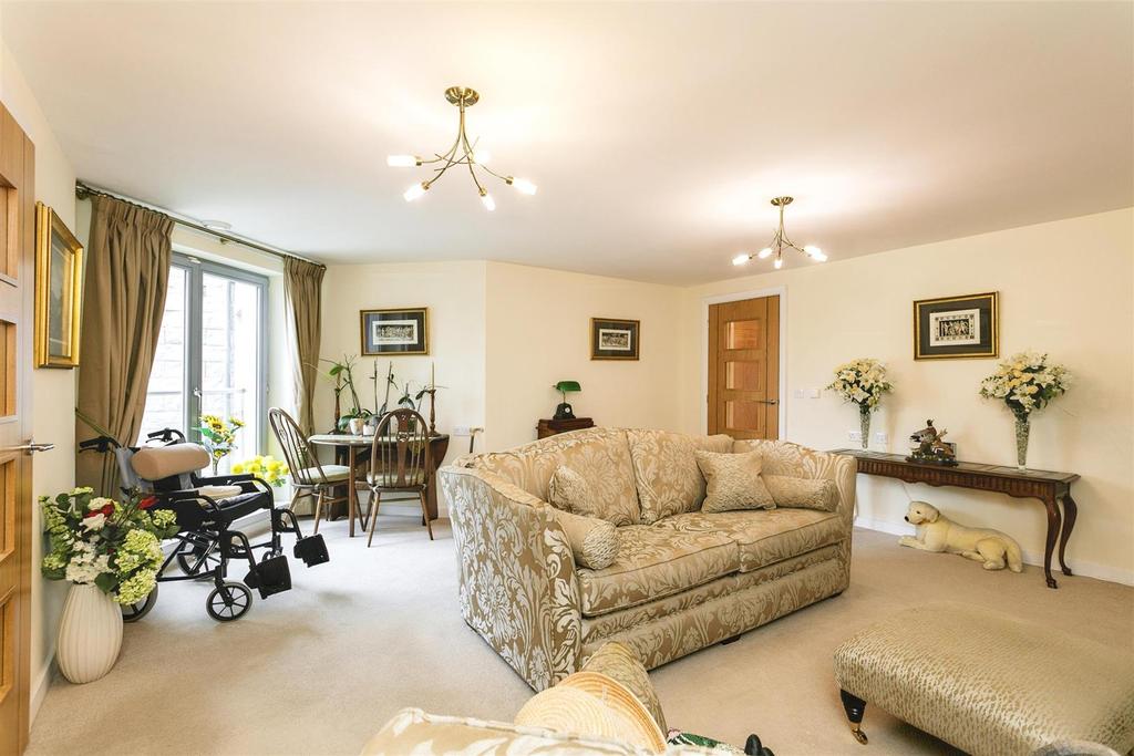 Living Room 23 FC.jpg