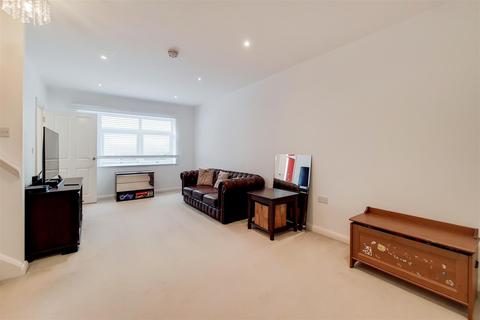 1 Beaumans Drive, London, E17 5FQ