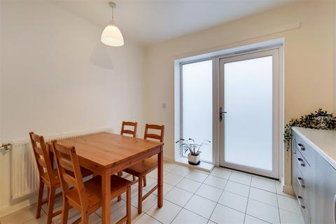 1 Beaumans Drive, London, E17 5FQ