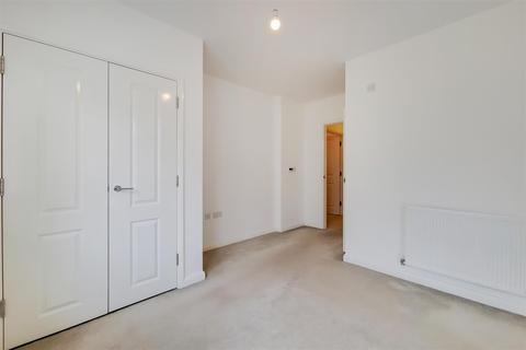 1 Beaumans Drive, London, E17 5FQ