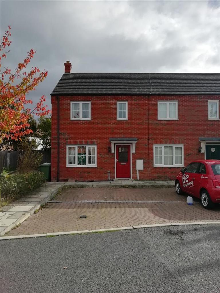 Sam Derry Close, Newark 3 bed semidetached house £750 pcm (£173 pw)