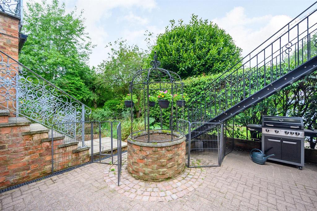 Rear Gardens