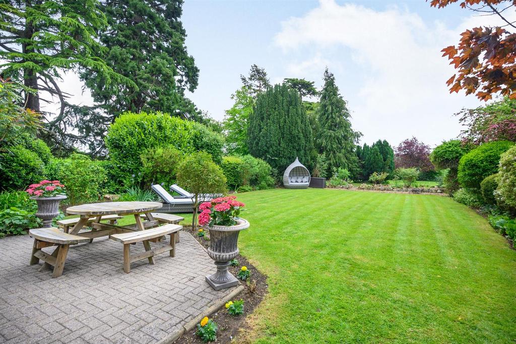 Front Gardens