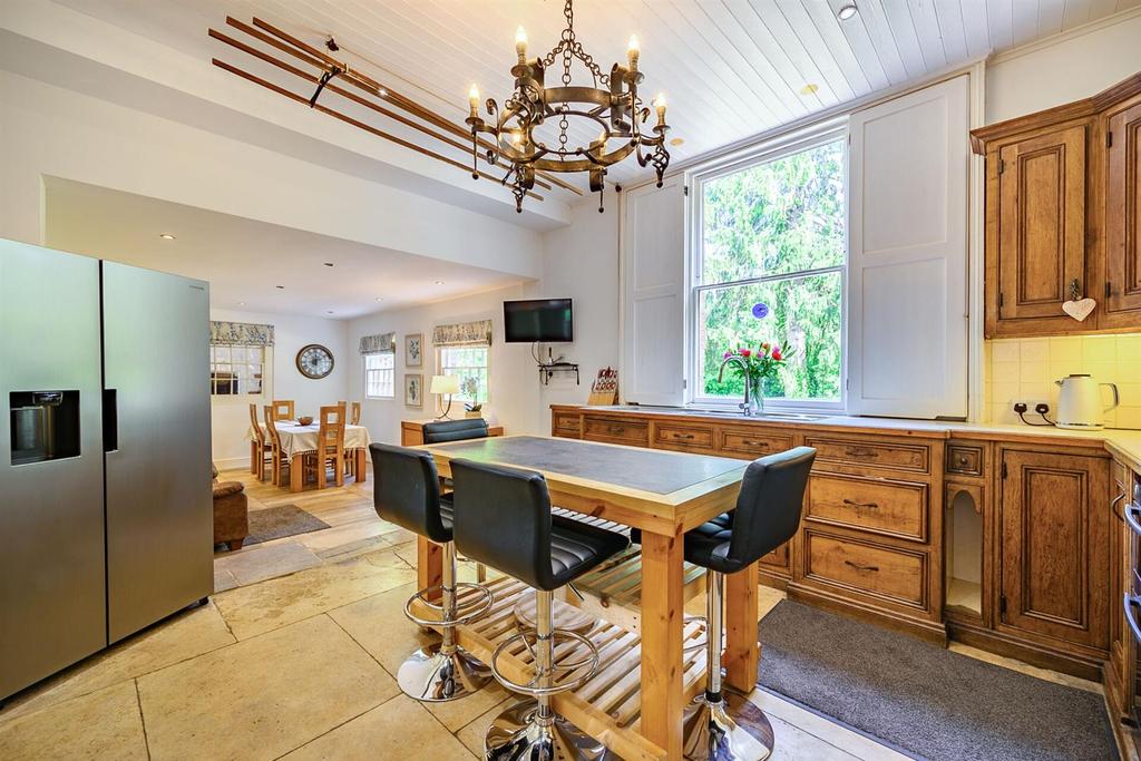 Kitchen/Breakfast Room