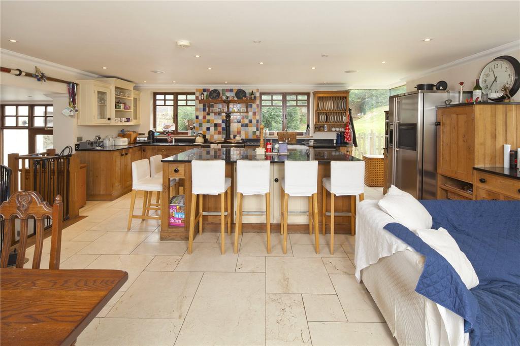 Kitchen/Breakfast Rm