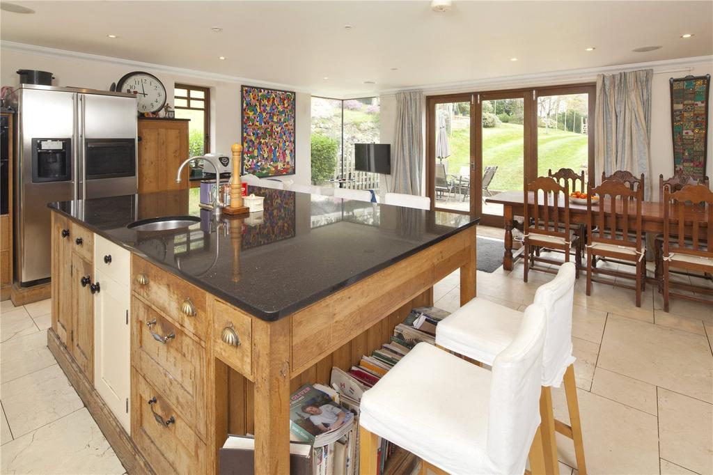 Kitchen/Breakfast Rm
