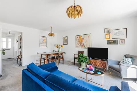 9 Apperdale, Bradford, BD10 0FB