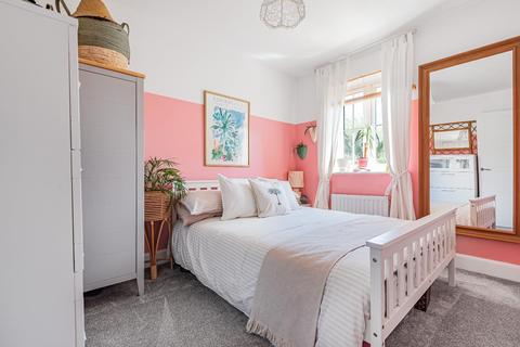 9 Apperdale, Bradford, BD10 0FB