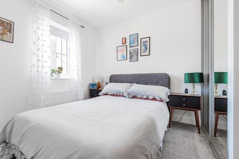 9 Apperdale, Bradford, BD10 0FB